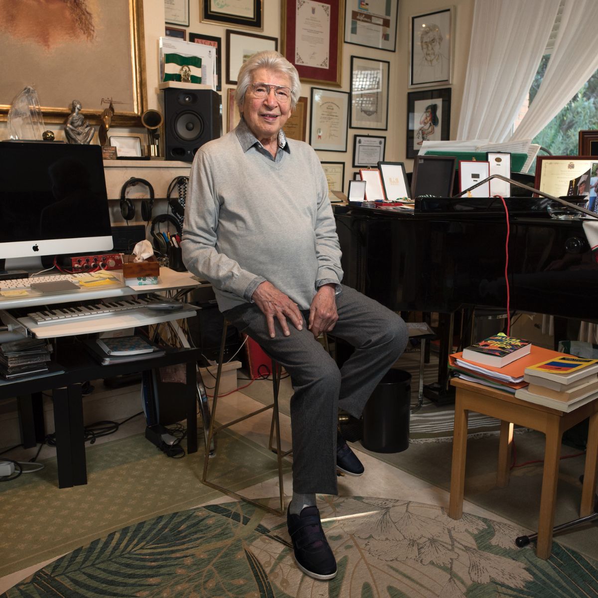 «He tenido que cumplir 92 años para que se acuerden de mí»