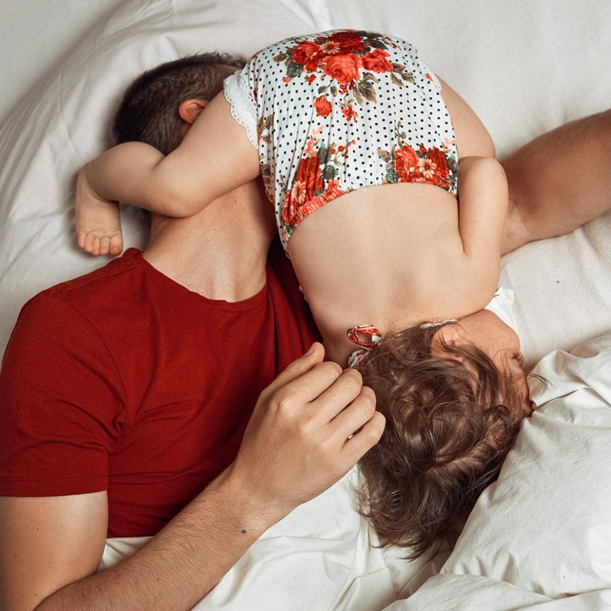 Menos testosterona, más hormonas... Sí, el cerebro del hombre también cambia cuando es padre (5 pistas de lo que te pasa)